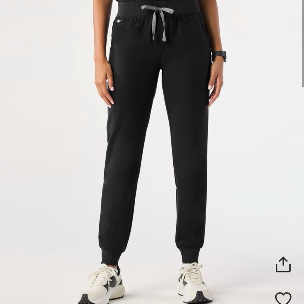 Figs Black Zamora Jogger Scrub Pants size small
